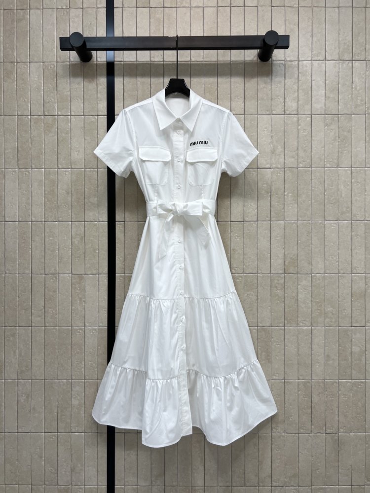 White dress shirt