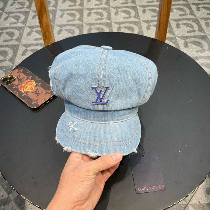 Берет женский