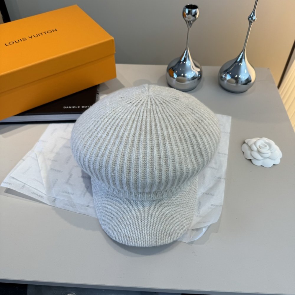 Beret female фото 3