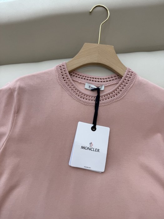 Футболка жіноча фото 7