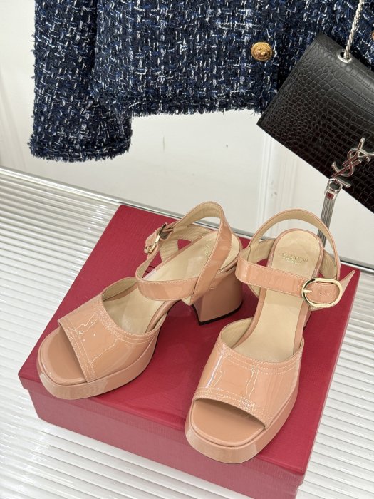 Босоножки фото 2