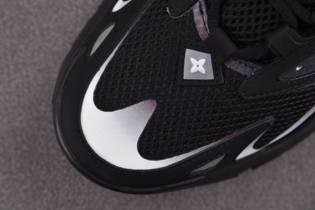 Кроссовки LOUIS VUITTON Runner Tatic Black White фото 8