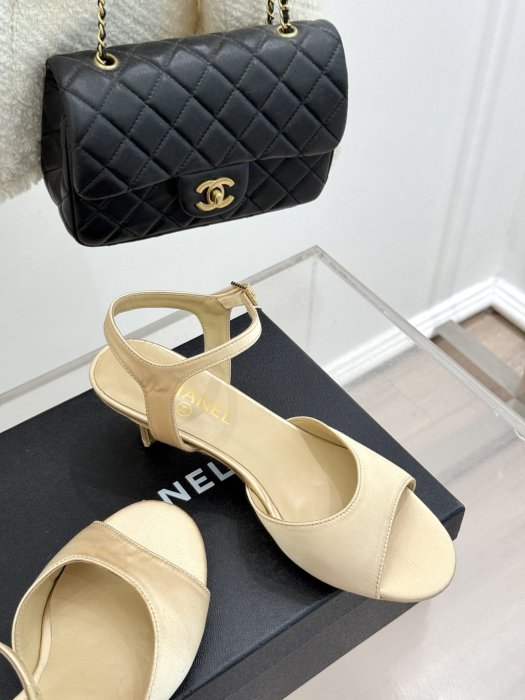 Босоножки фото 5