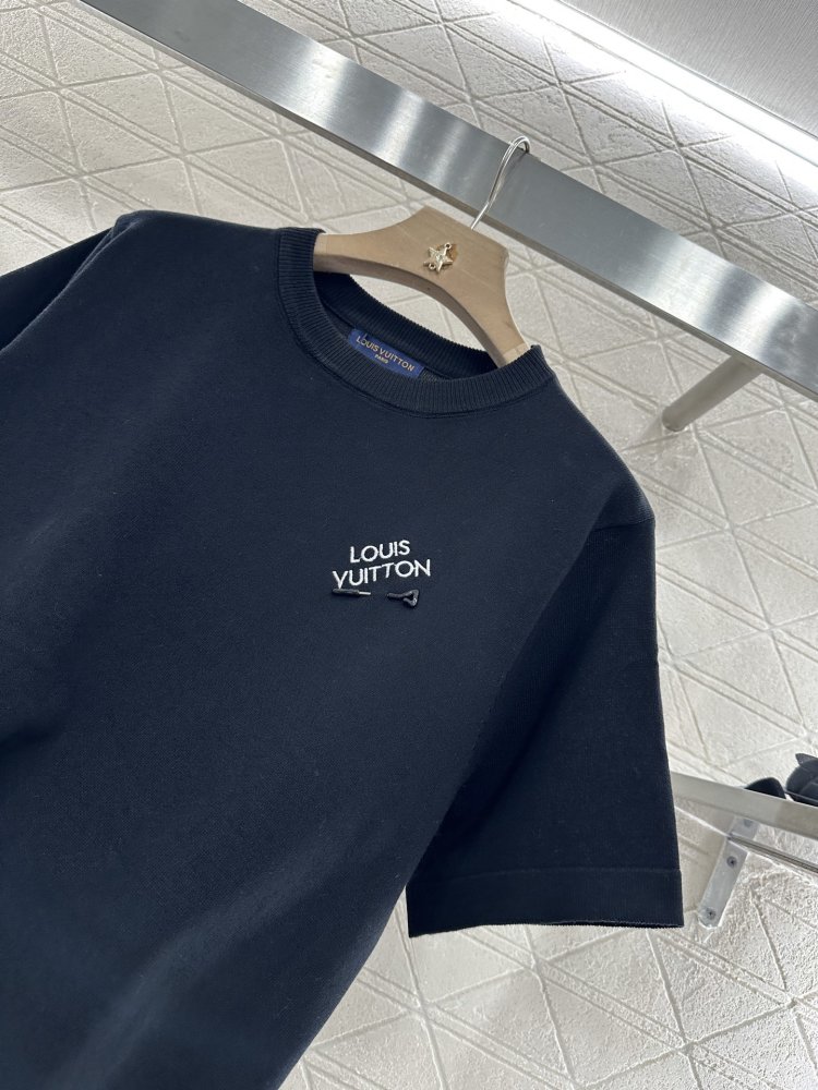 Футболка жіноча фото 8