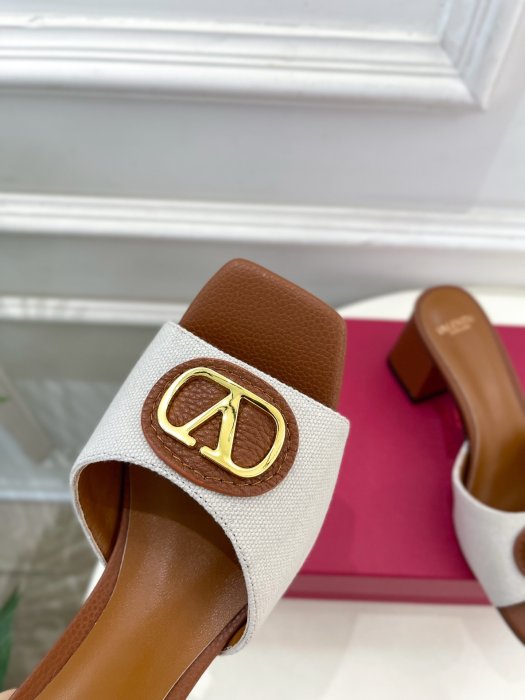 Босоножки фото 6