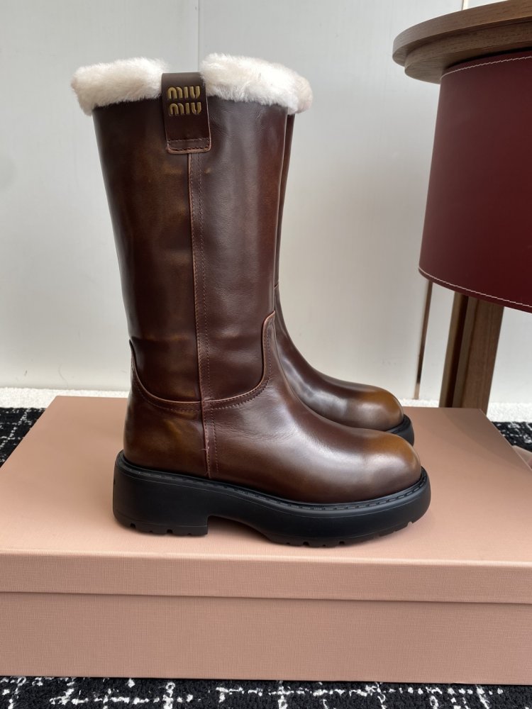 Сапоги женские фото 2