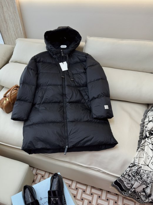 A long female Down jacket