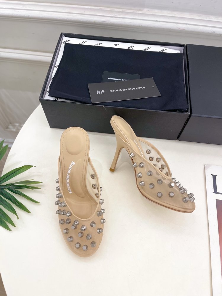 Босоножки фото 5