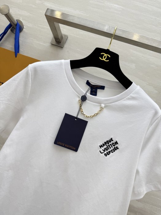 T-shirt women's фото 3