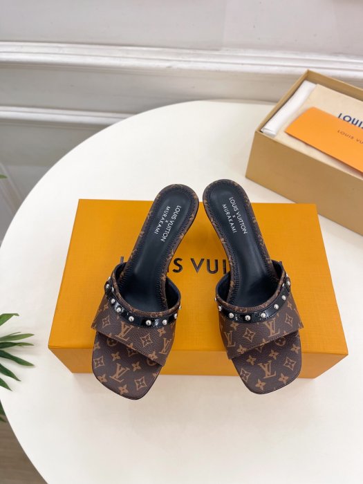 Босоножки фото 2