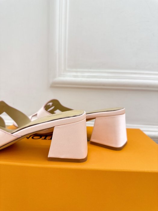 Босоножки фото 8