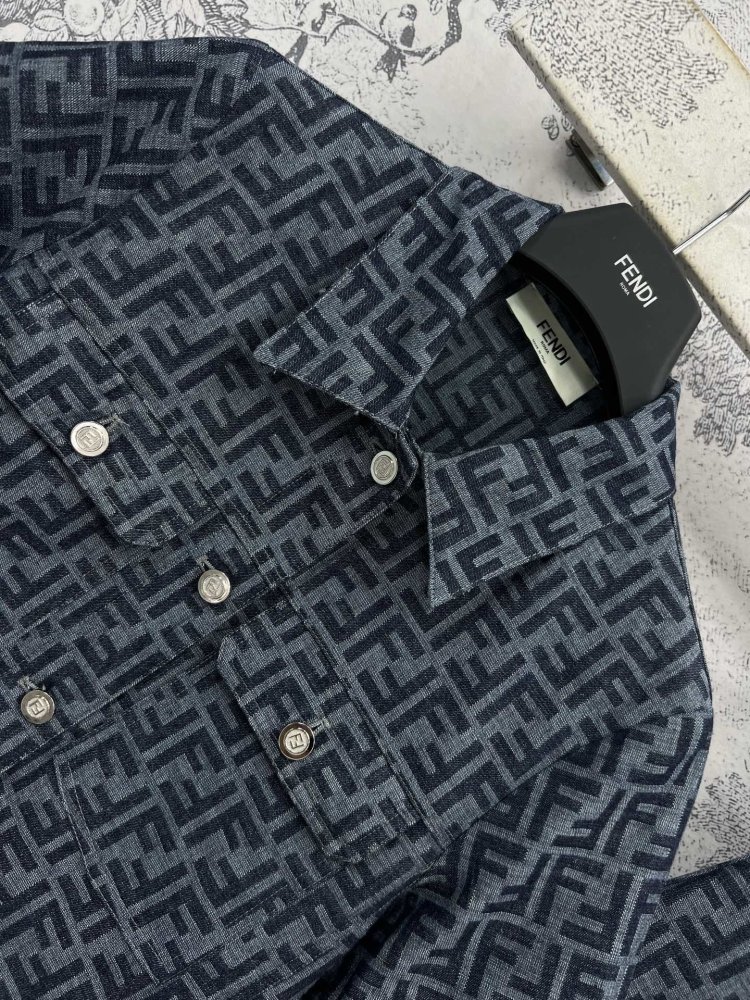 Costume female фото 2