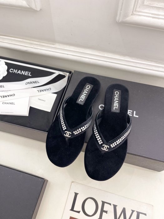 Шлепанцы фото 5