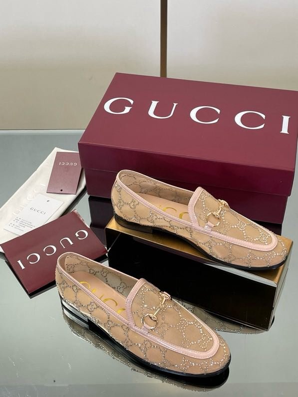 Лоферы женские