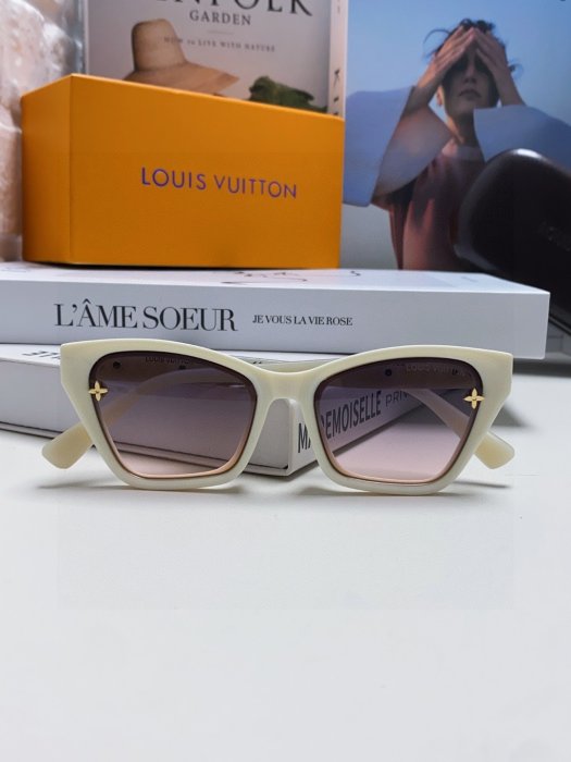 Очки солнцезащитные фото 7