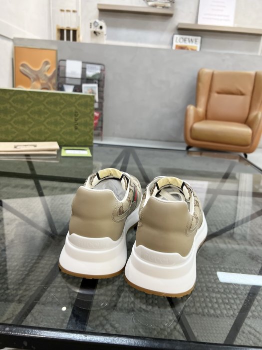 Кросівки чоловічі фото 8