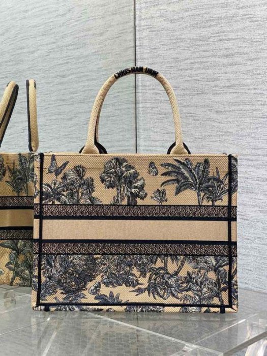 Сумка Book Tote 36 см фото 6