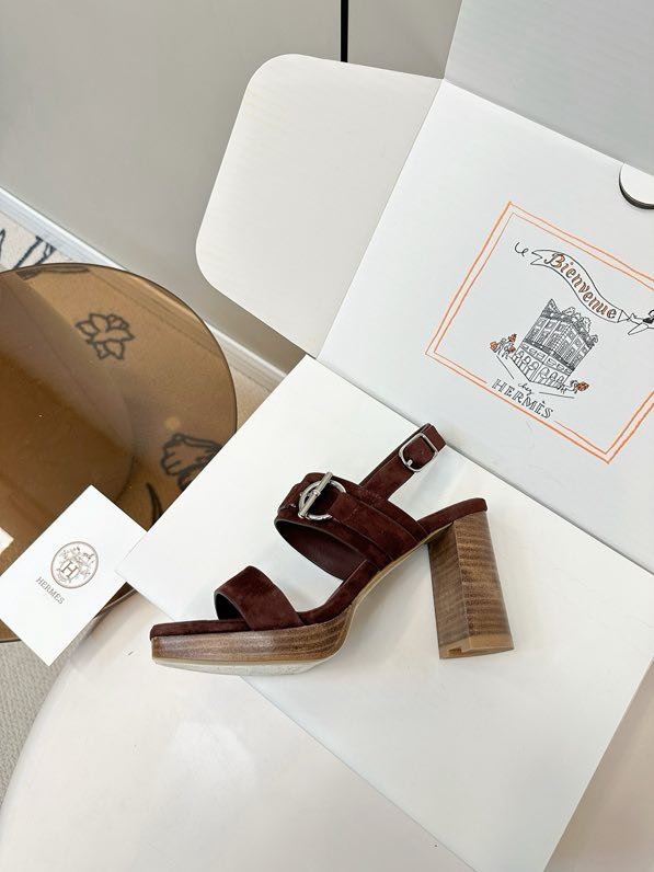 Босоножки фото 4