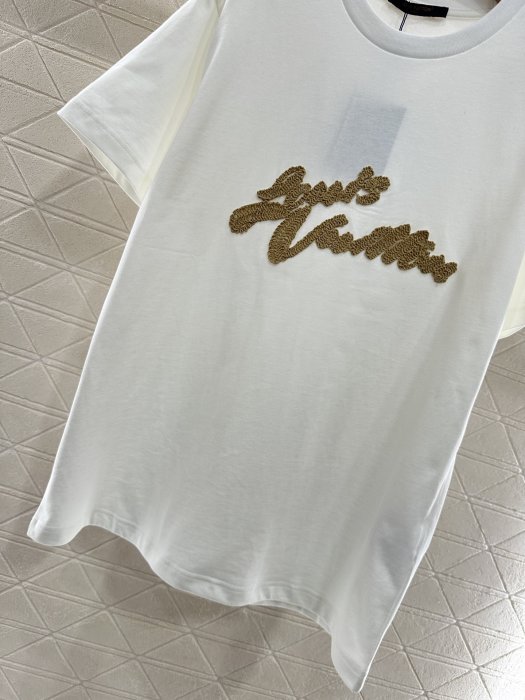 T-shirt women's фото 5