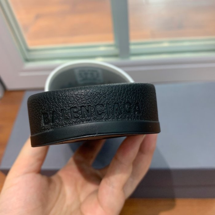 Шлепанцы фото 7