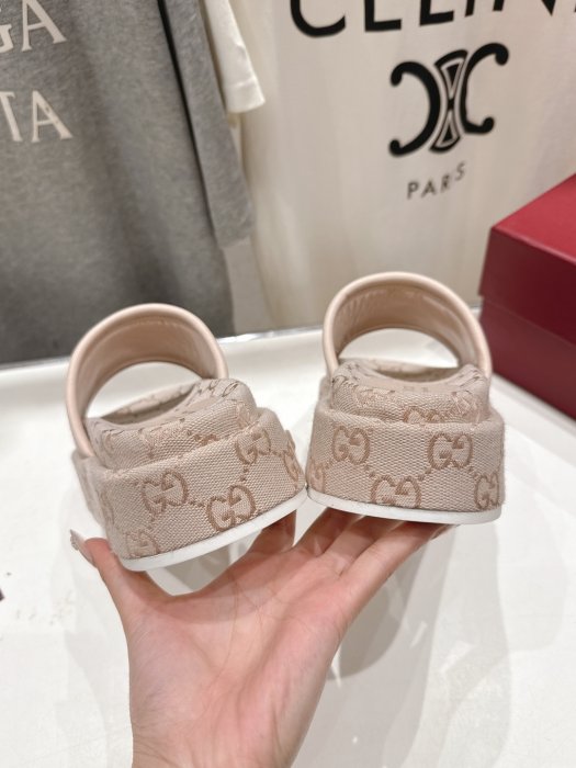 Шлепанцы фото 8