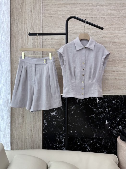 Костюм женский