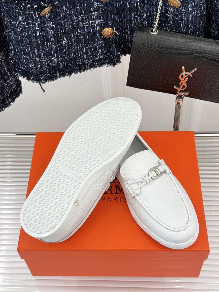 Лоферы жіночі фото 9