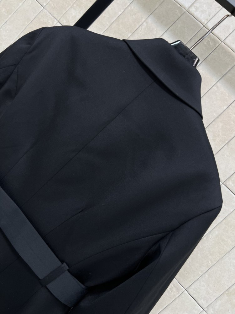 Блейзер з поясом жіночий фото 8