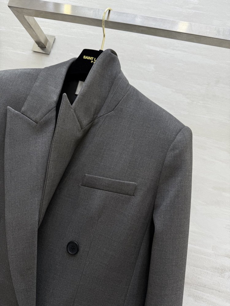 Blazer from broad shoulders female фото 5