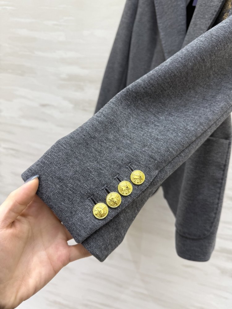 Blazer  female фото 3