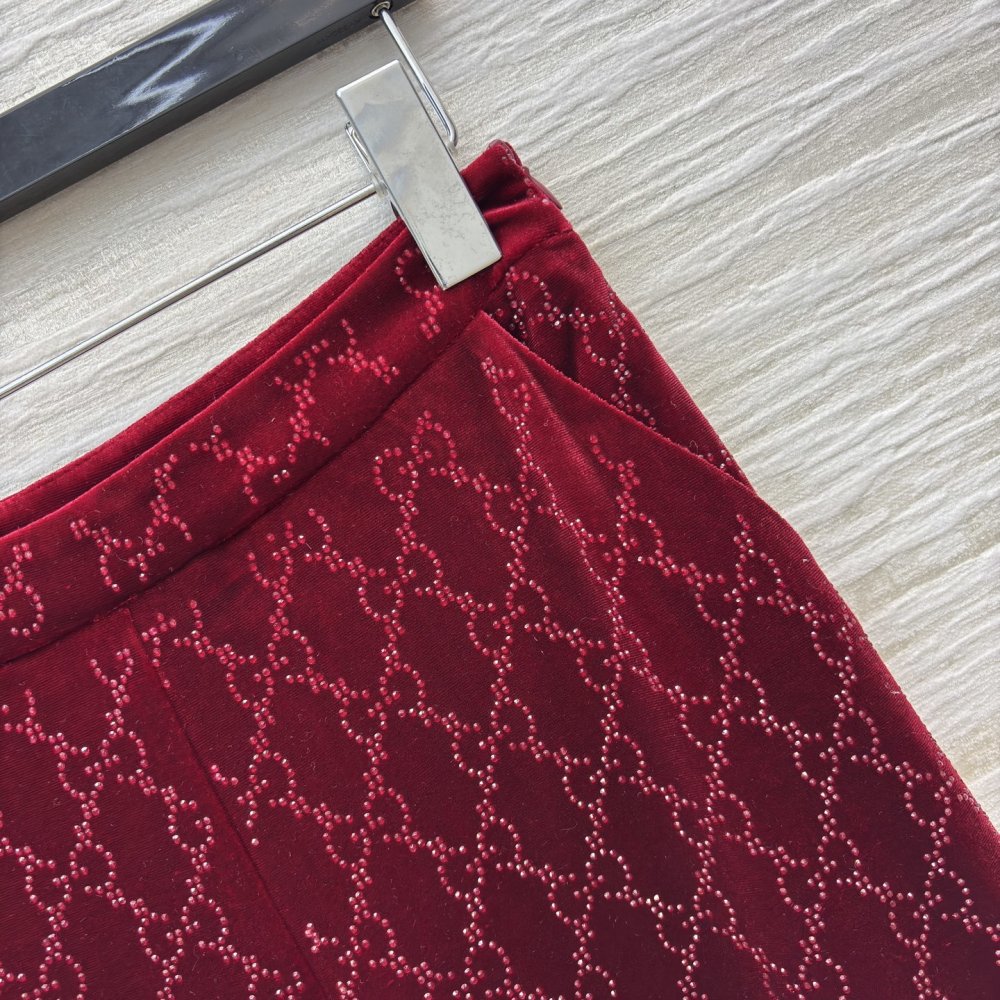 Бордові бархарные брюки жіночі фото 4