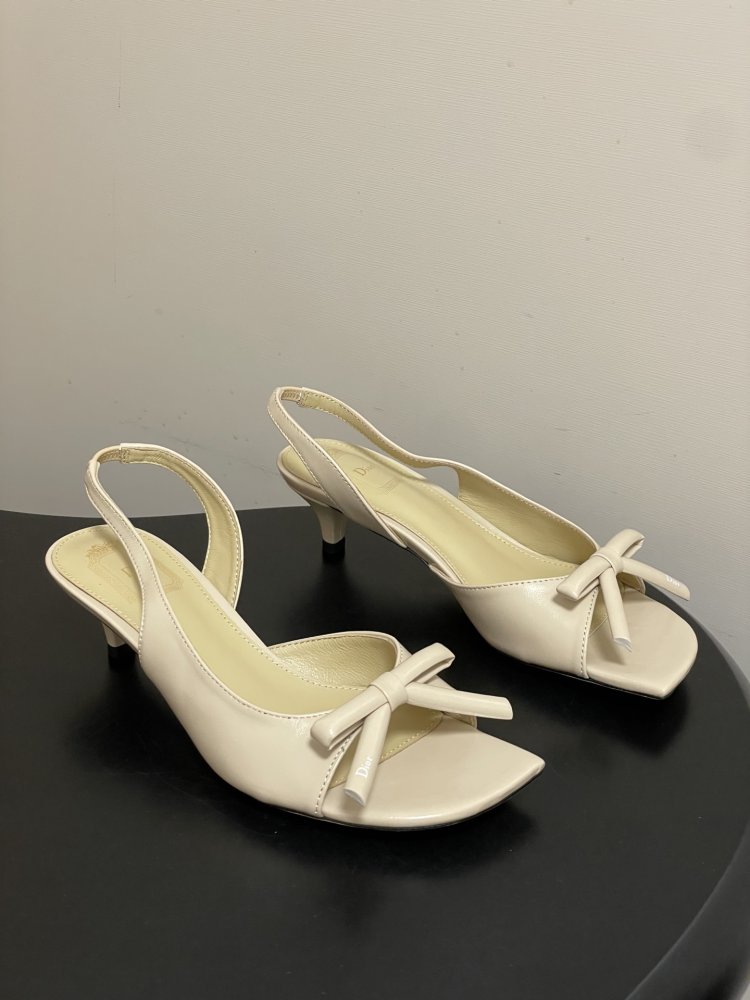 Sandals D-Bow