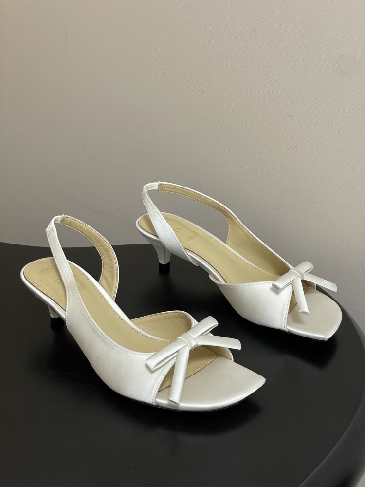 Sandals D-Bow