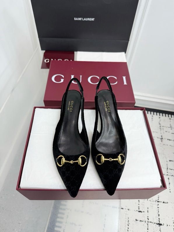 Босоножки Horsebit на каблуке с острым носком