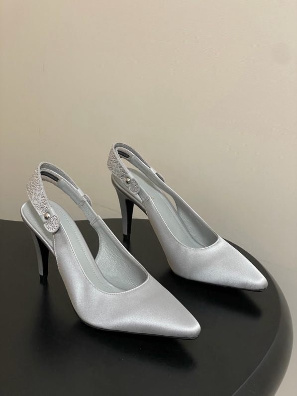 Босоножки LV LEGACY фото 2