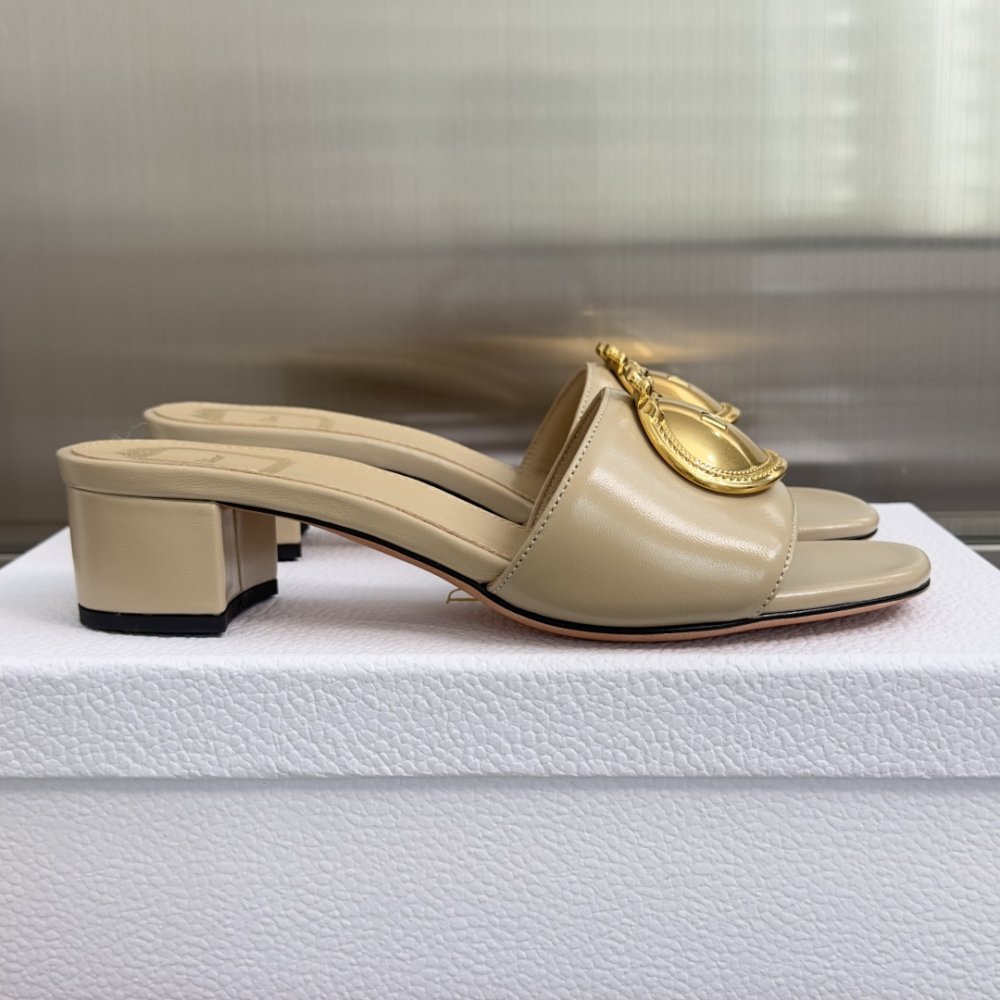 Босоножки Médaillon Buckle