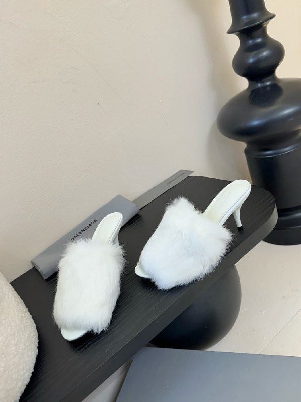 Sandals fur women's фото 3