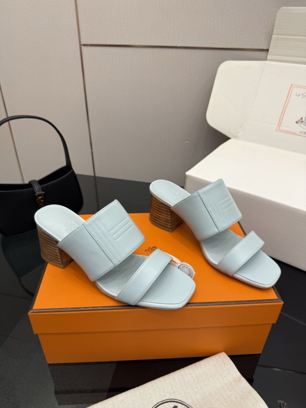 Sandals on heel