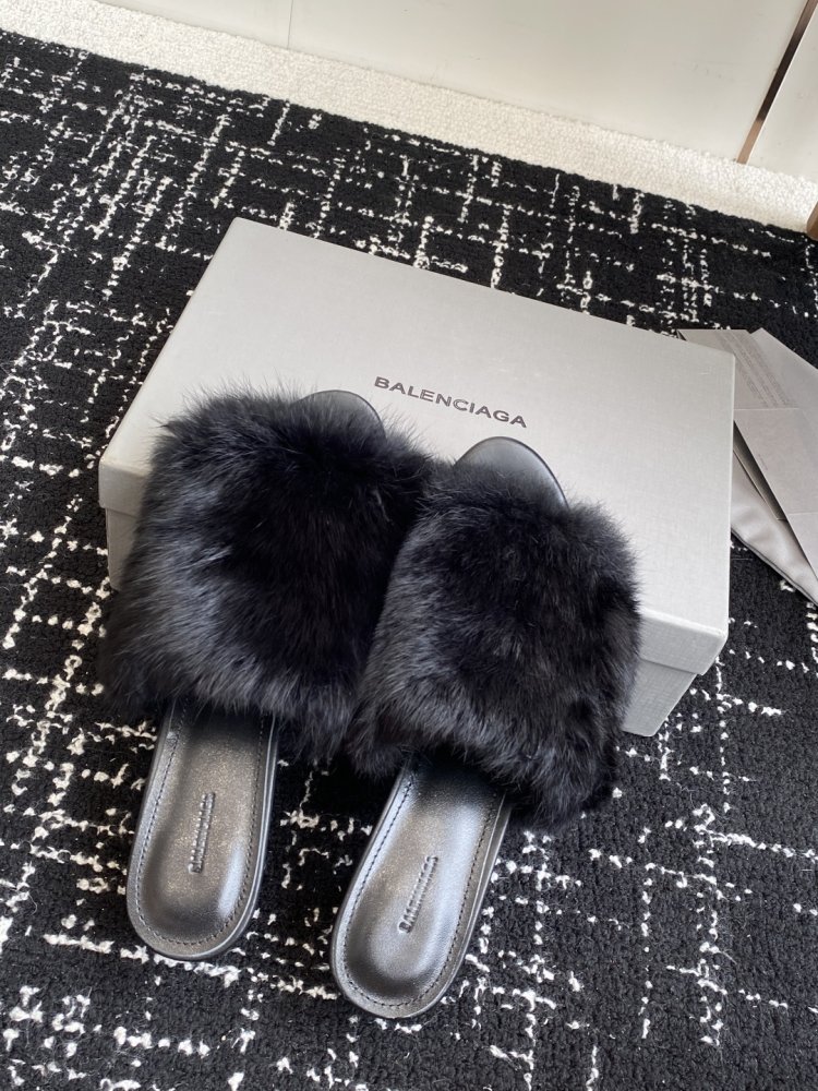 Sandals on fur фото 4