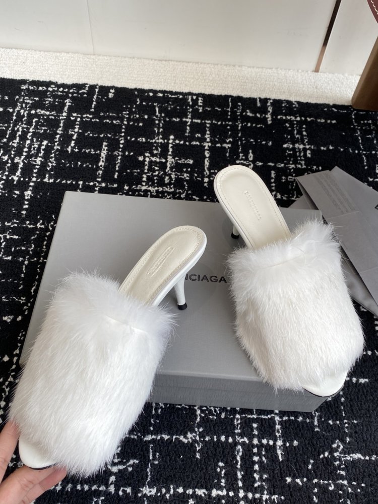 Босоножки на меху фото 6