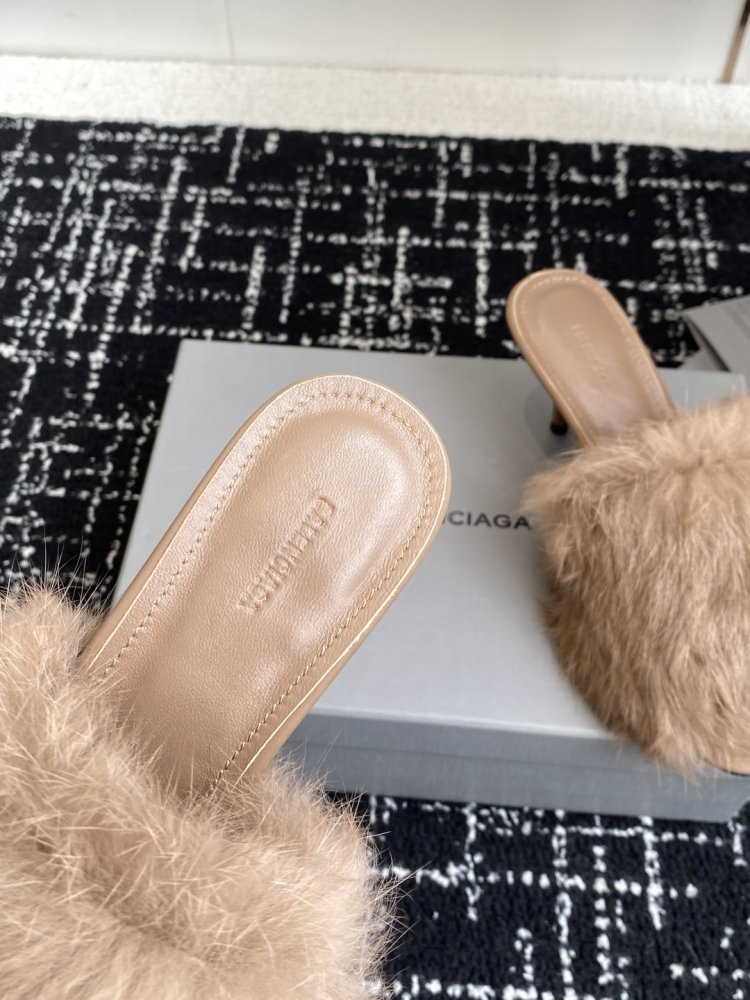 Sandals on fur фото 7