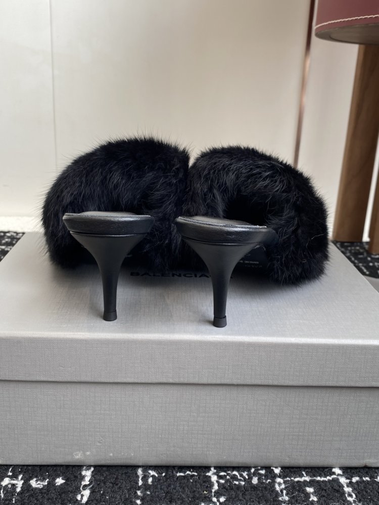 Sandals on fur фото 8