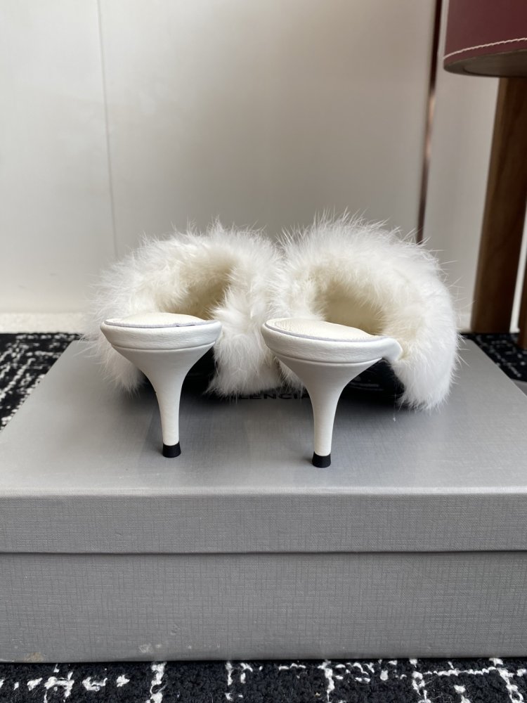 Босоножки на меху фото 8