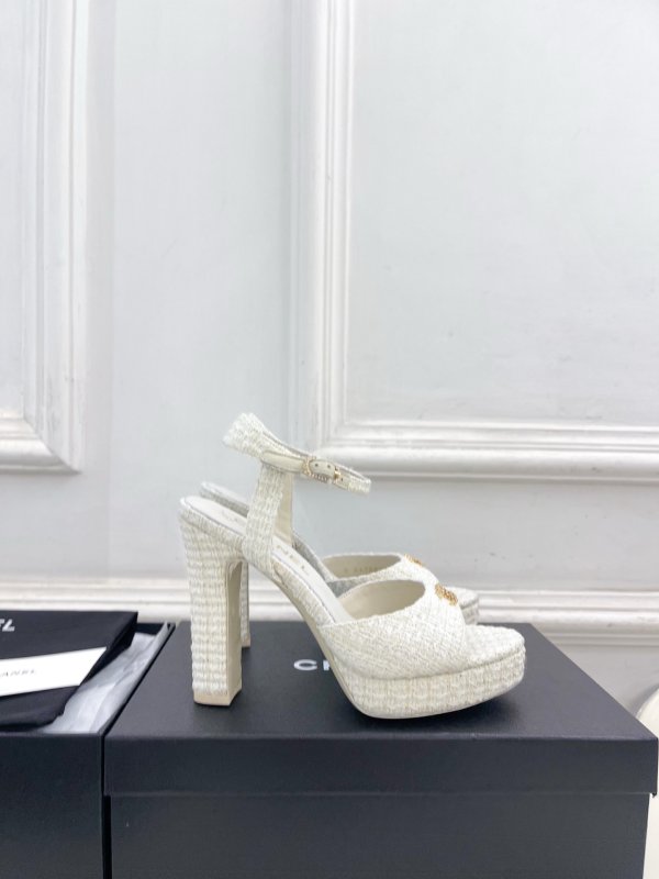 Босоножки на платформе Chanel Double C