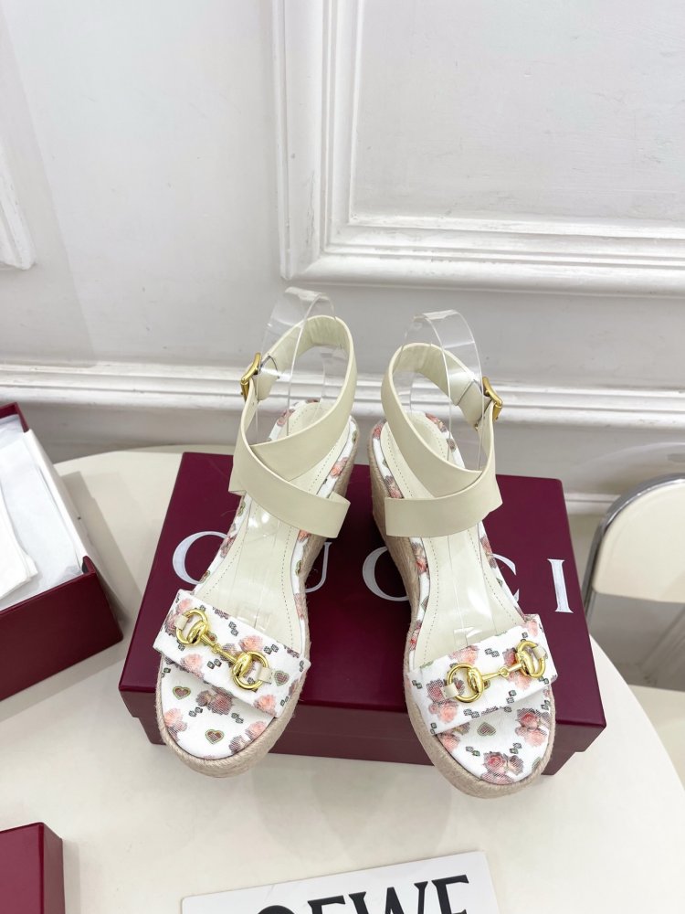 Sandals on platform and high heel