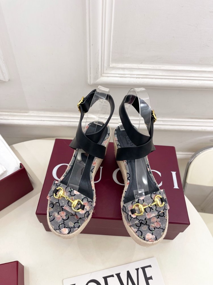 Sandals on platform and high heel