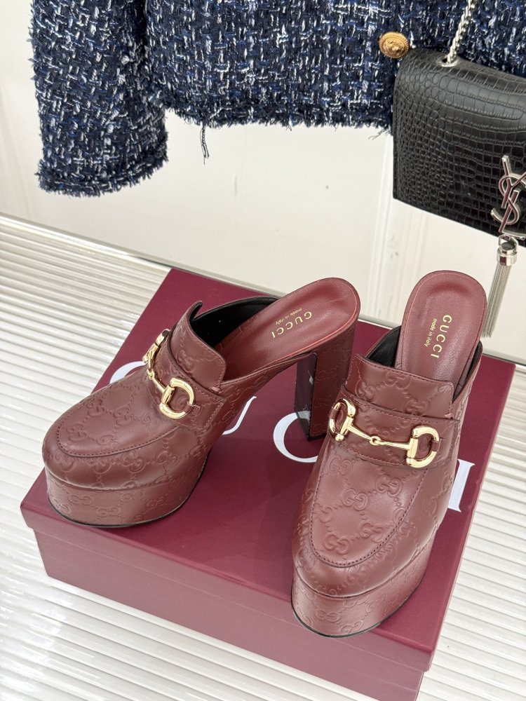 Босоножки на платформе и высоком каблуке фото 2