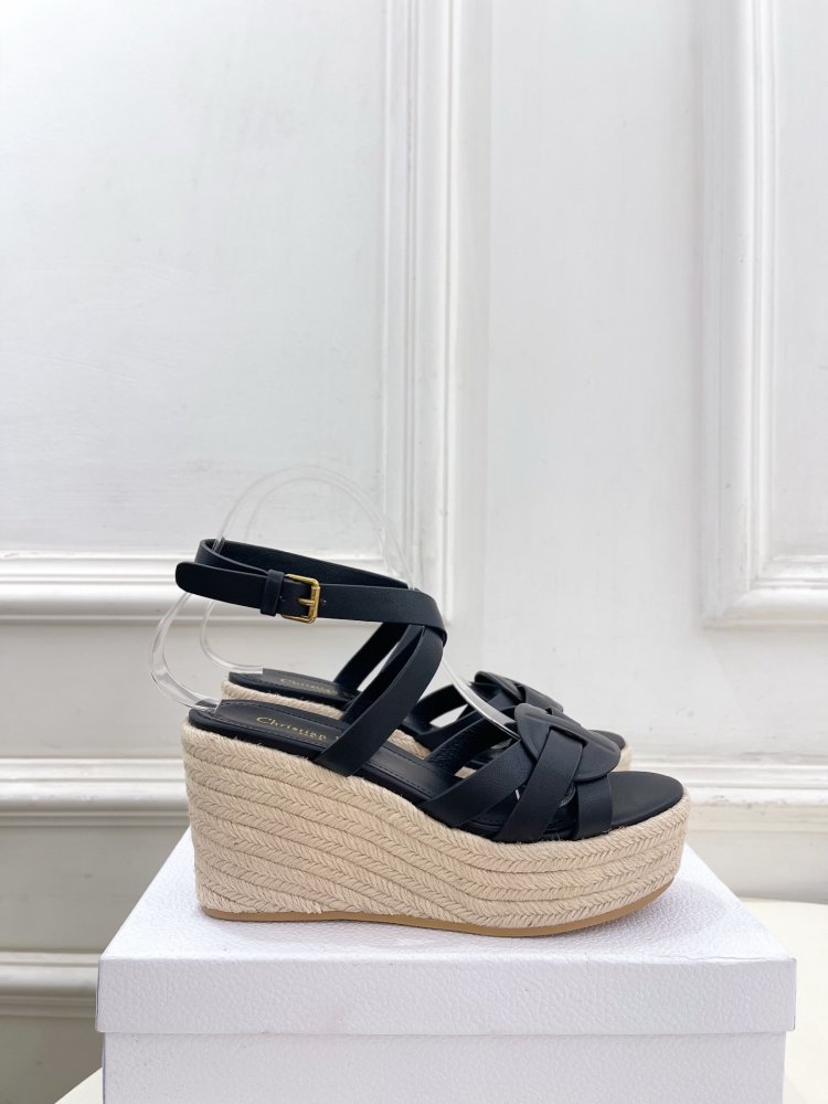 Босоножки на платформе и высоком каблуке фото 2