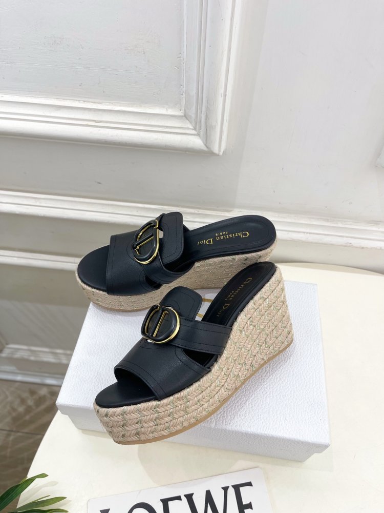 Босоножки на платформе и высоком каблуке фото 3