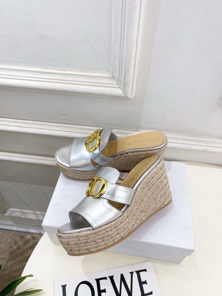 Босоножки на платформе и высоком каблуке фото 3